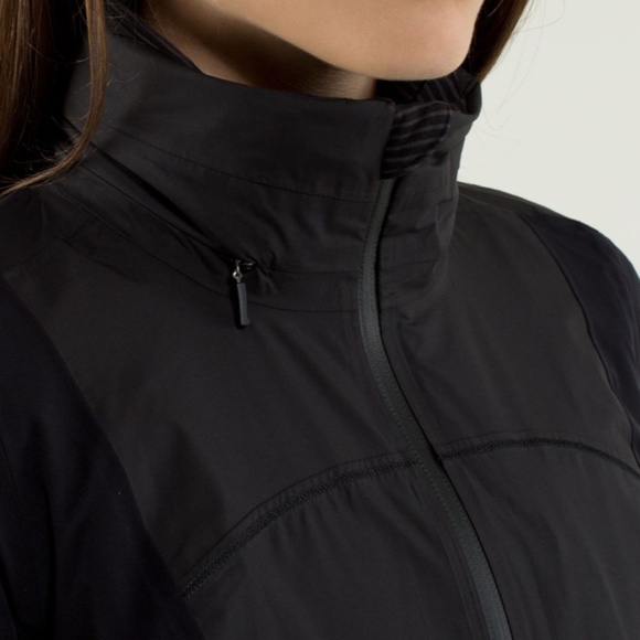 Lululemon Raindrop Jacket - Picture 4 of 10